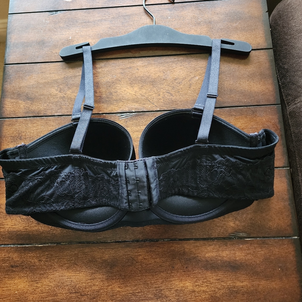 Torrid Black Push-Up Strapless Bra EUC
